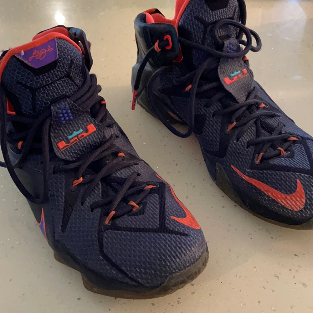 🏀 LeBron James 10.5 basketball shoes